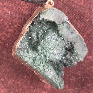Elegant Green Geode Pendant Necklace